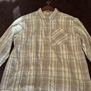 Toad&Co Long sleeved lightweight casual shirt